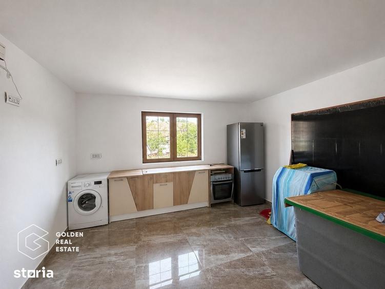 Casă cu 5 camere cu Teren 417 Mp în Vladimirescu