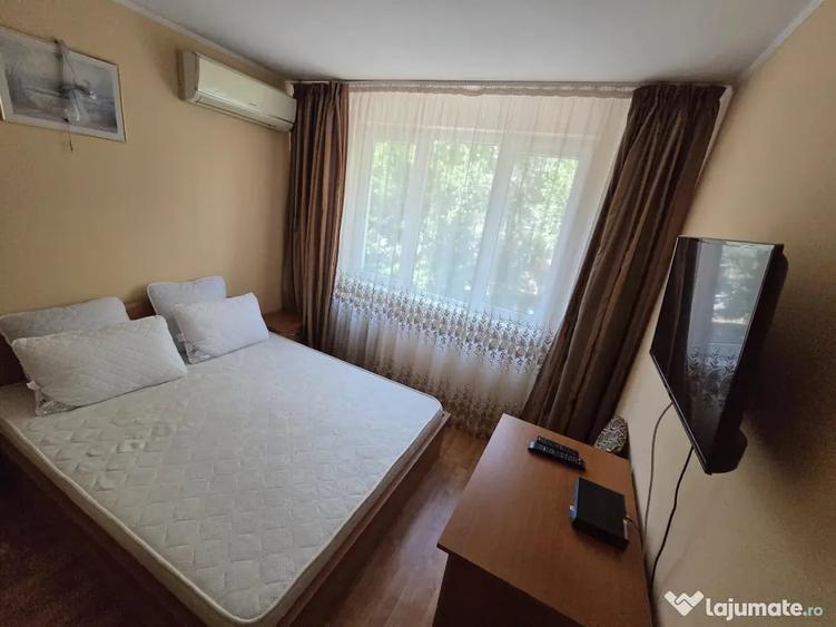 Apartament cu 2 camere decomandat în Păcii