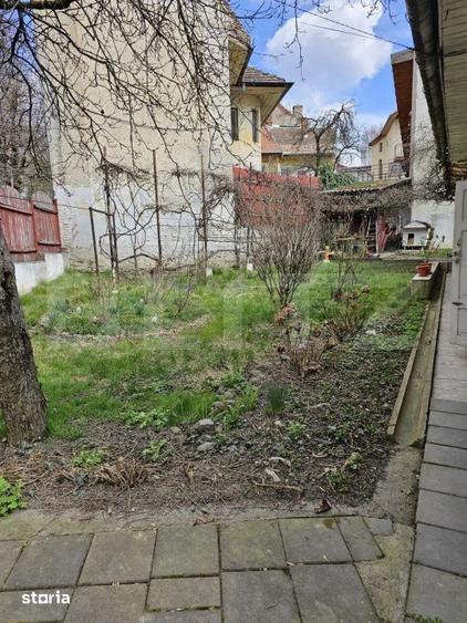 Casă cu 2 camere cu Teren 306 Mp în Central