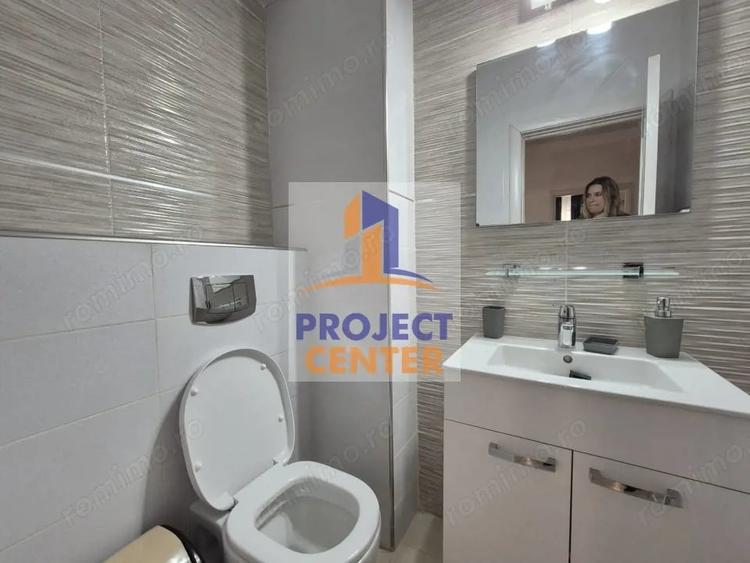 Apartament cu 3 camere decomandat, mobilat în Craiovei