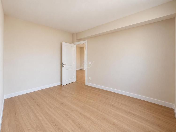 Apartament cu 3 camere în Giroc