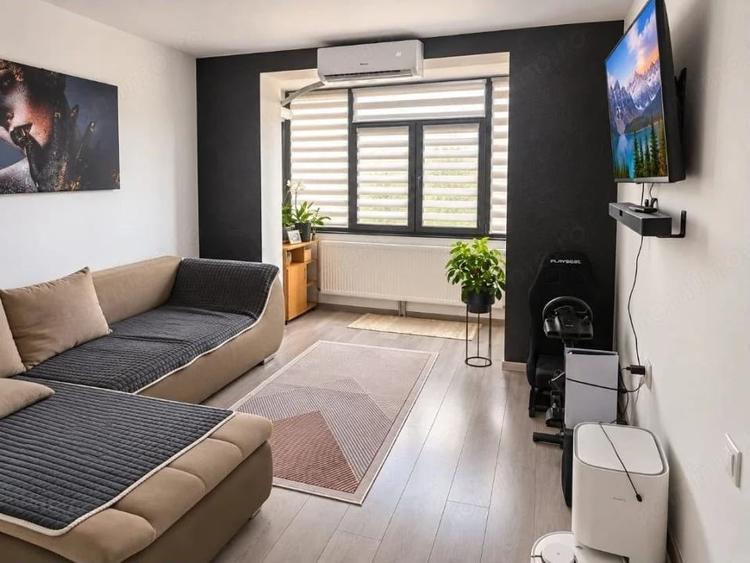 Apartament cu 2 camere semidecomandat în Rolast