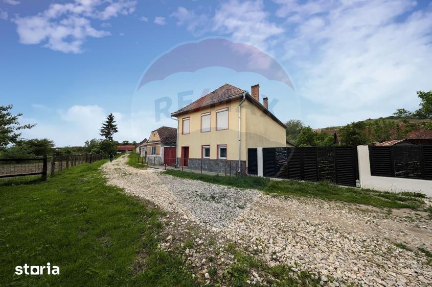 Casă cu 5 camere cu Teren 396 Mp în Nord