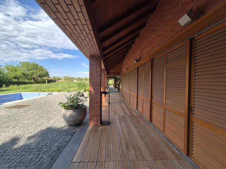 Casă individuală cu 6 camere cu Piscina în Bolintin-Deal