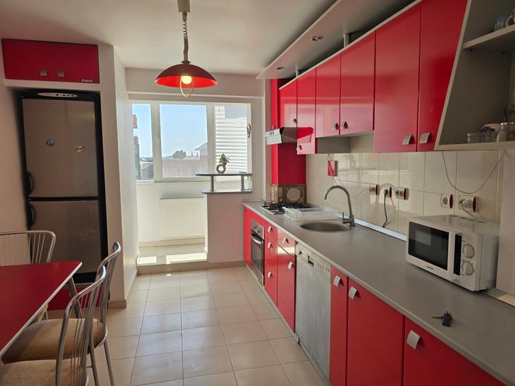 Apartament cu 3 camere decomandat în Simion Bărnuțiu
