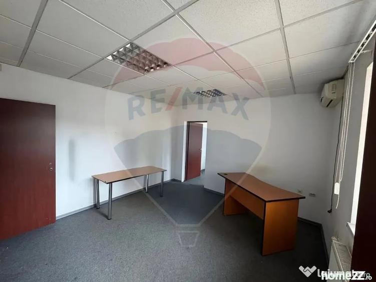 Casă cu 5 camere cu Teren 1363 Mp în Mărăști