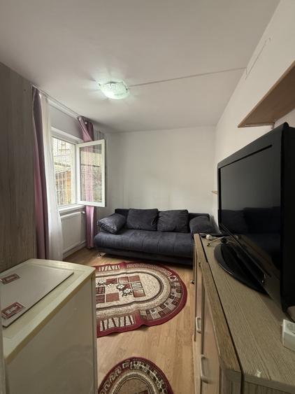 Garsonieră decomandată, mobilată în Complex Studențesc