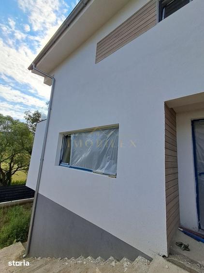 Casă cu 5 camere cu Teren 600 Mp în Sava