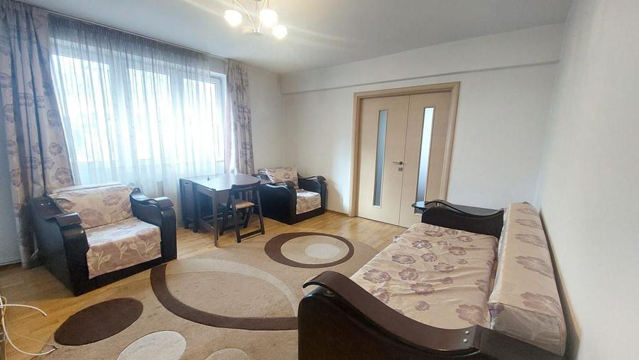 Apartament cu 2 camere semidecomandat, mobilat în Central — fotografia 3
