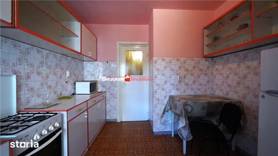 Apartament cu 3 camere în Spitalul Județean