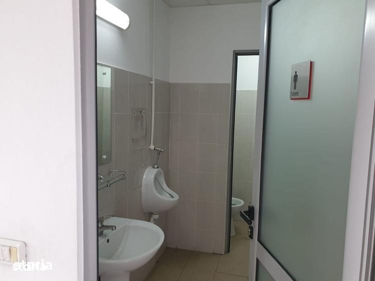 Spațiu comercial, de 1,496.07 mp, în Central