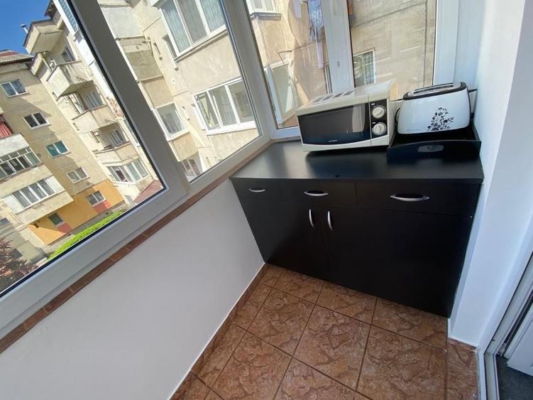 Apartament cu 2 camere decomandat în Republicii