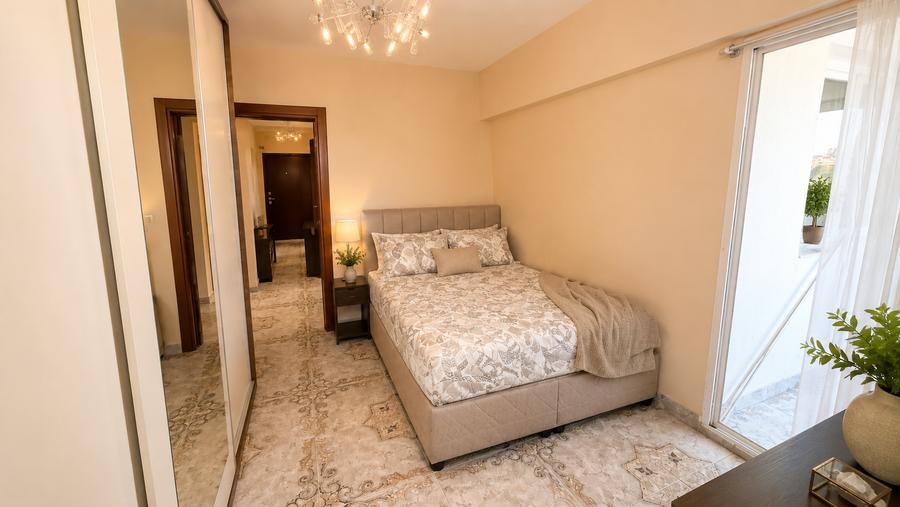 Apartament cu 4 camere decomandat în P-ța Muncii