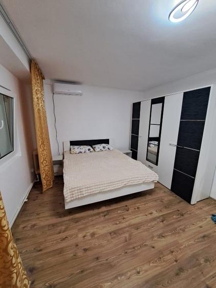 Apartament cu 2 camere decomandat, mobilat în Central