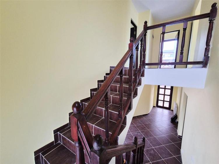 Casă cu 5 camere cu Teren 464 Mp în Bucium