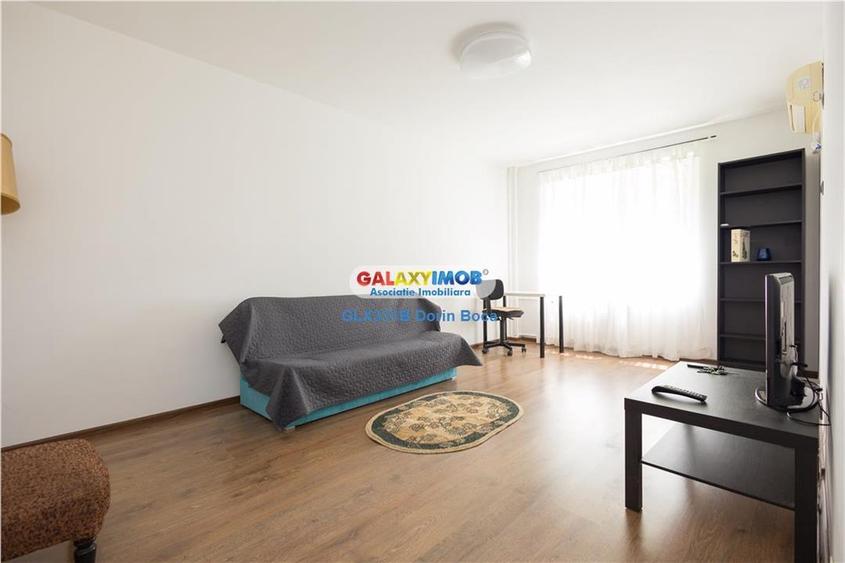 Apartament cu 3 camere decomandat, mobilat în Titan