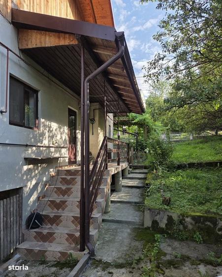 Casă cu 3 camere în Pietroșița