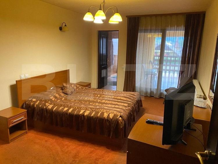 Hotel/Pensiune, de 1,400 mp, în Exterior Vest