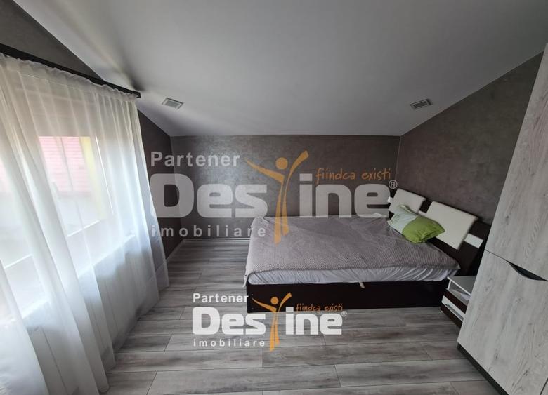 Casă individuală cu 3 camere cu Canalizare în Nord-Est