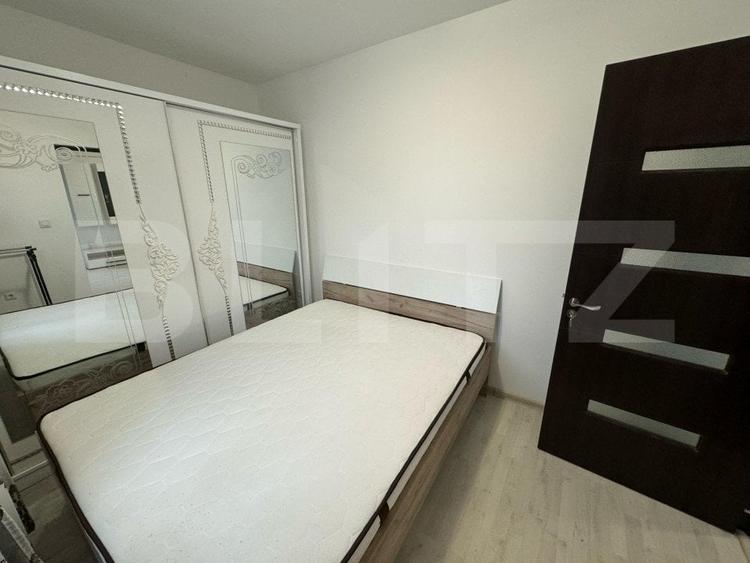 Apartament cu 3 camere semidecomandat, mobilat în Exterior Est