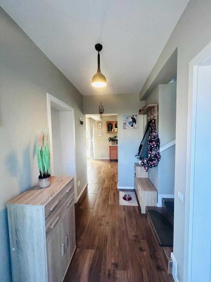 Duplex cu 5 camere cu Canalizare în Florești