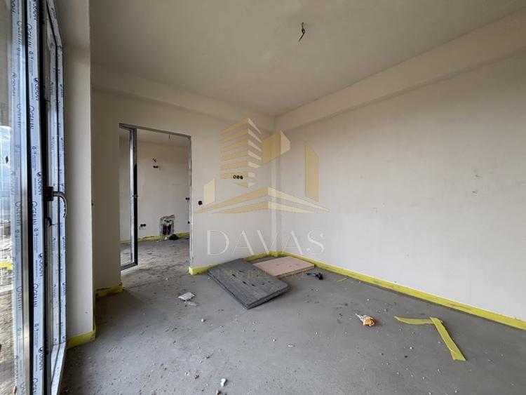 Apartament cu 3 camere semidecomandat în Baciu