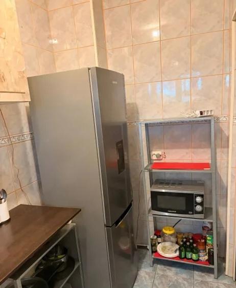 Apartament cu 3 camere decomandat, mobilat în Giurgiului