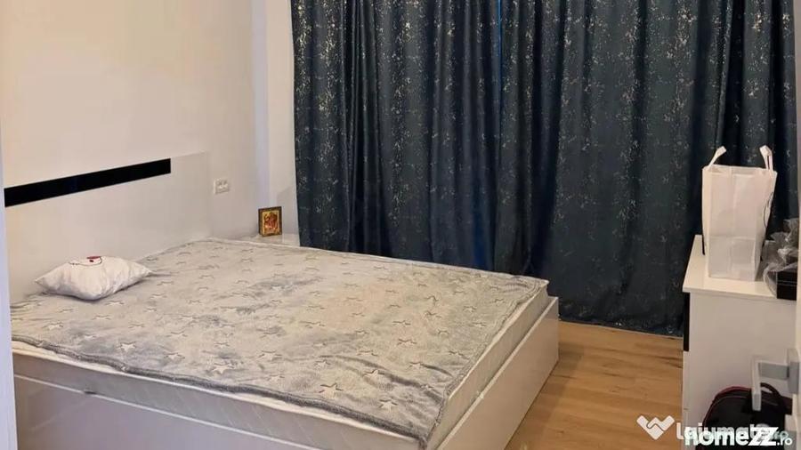 Apartament cu 3 camere semidecomandat în Crângași