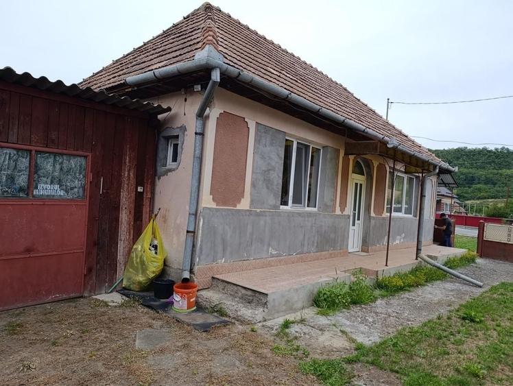 Casă cu 3 camere în Cerghizel