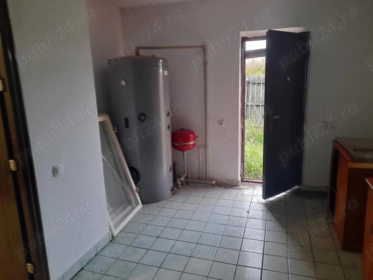 Spațiu comercial, de 21,000 mp, în Central