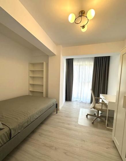 Apartament cu 3 camere semidecomandat, mobilat în Otopeni