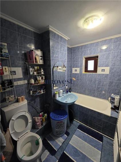 Apartament cu 2 camere semidecomandat în Micro 16