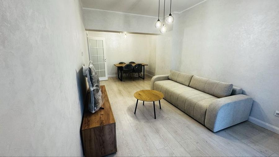 Apartament cu 2 camere decomandat în Exterior Vest