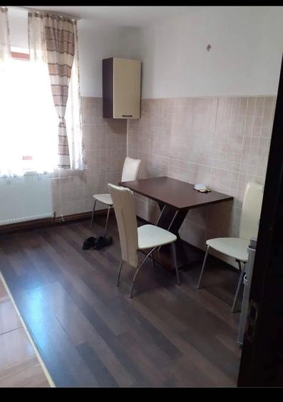 Apartament cu 2 camere decomandat în Cetate