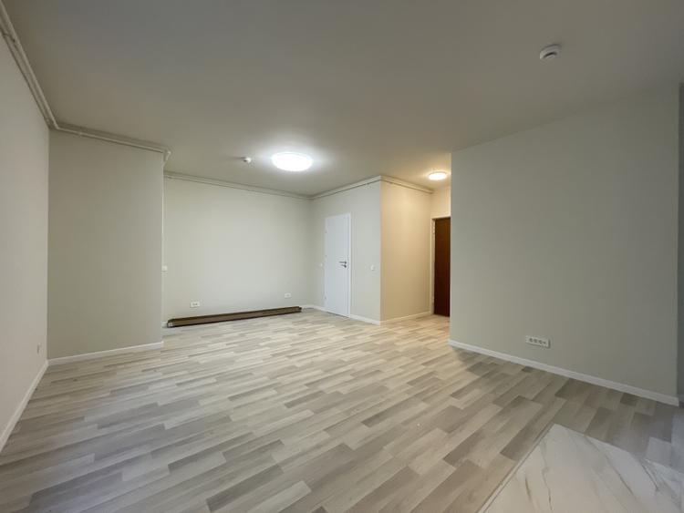 Apartament cu 3 camere semidecomandat în Grigorescu