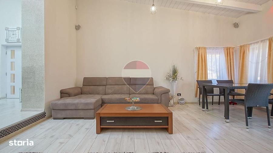 Casă cu 3 camere cu Teren 583 Mp în Colonia Bod