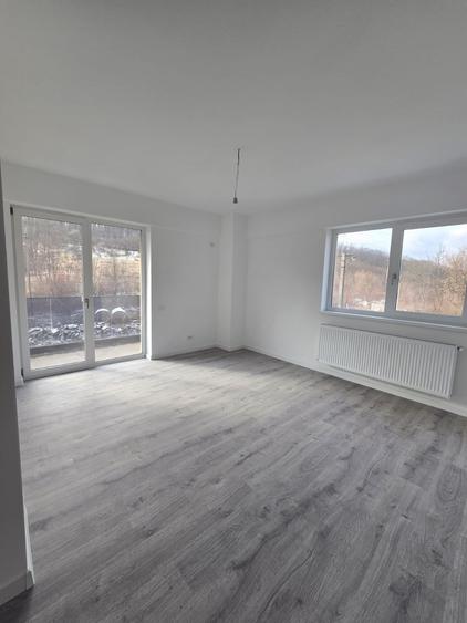 Apartament cu 3 camere decomandat în Frumoasa