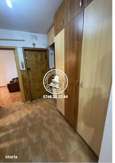Apartament cu 2 camere decomandat în Nicolina