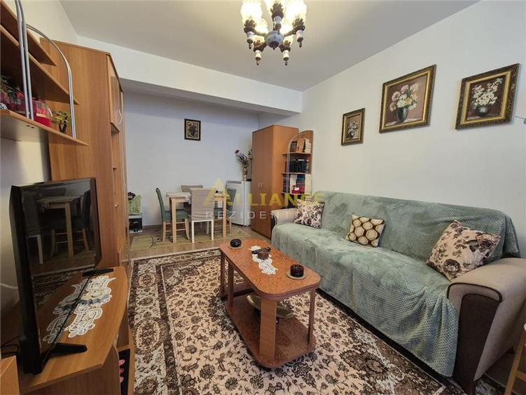 Apartament cu 2 camere decomandat în Berceni