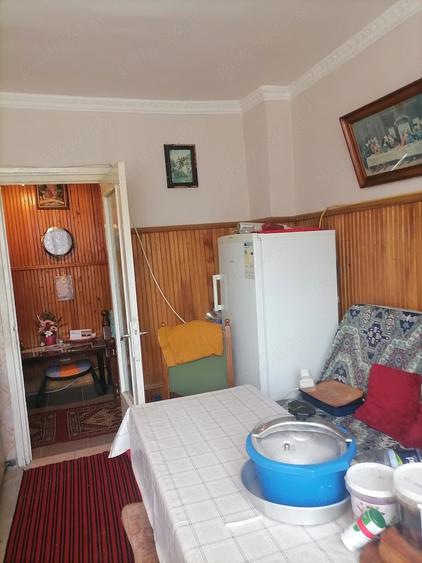 Apartament cu 2 camere decomandat în Precista