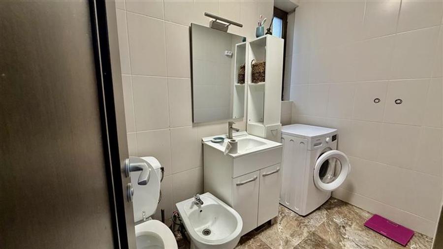 Casă individuală cu 4 camere cu Teren 500 Mp în Bucium