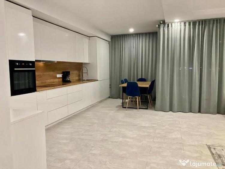 Apartament cu 3 camere decomandat în Ștefăneștii de Jos