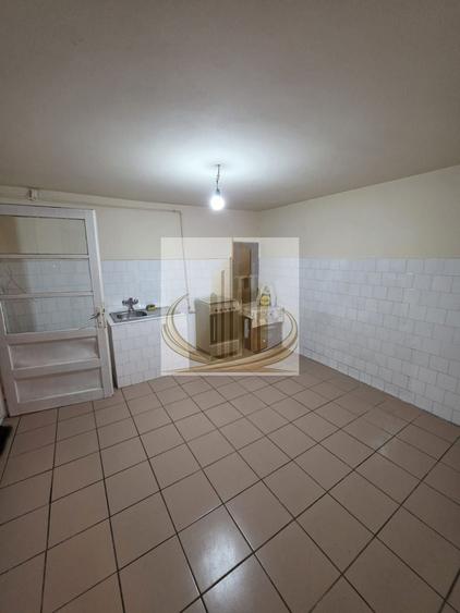 Casă individuală cu 4 camere cu Canalizare în Lipovei