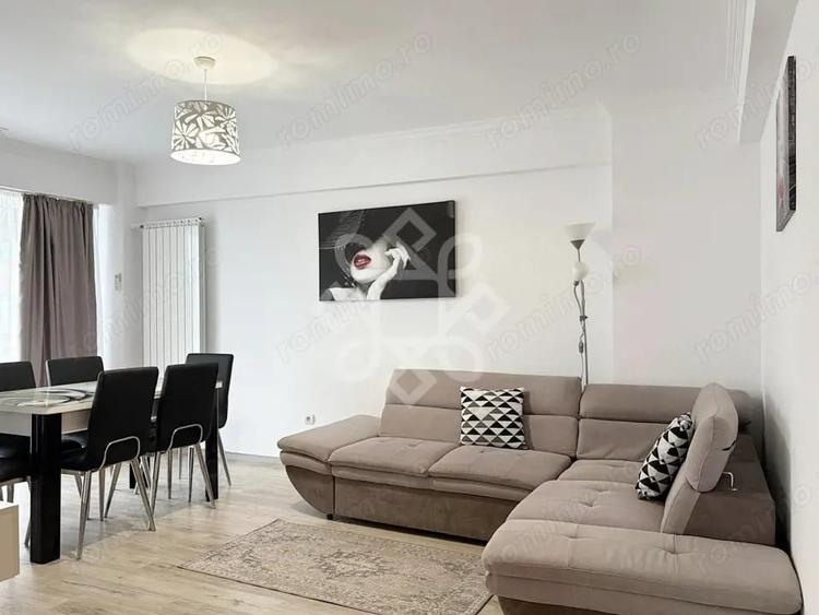 Apartament cu 3 camere decomandat în Nufărul