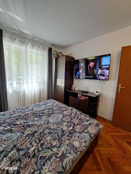 Apartament cu 3 camere semidecomandat în Central