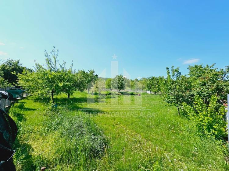 Teren Construcții intravilan de 1100 mp, în Micești