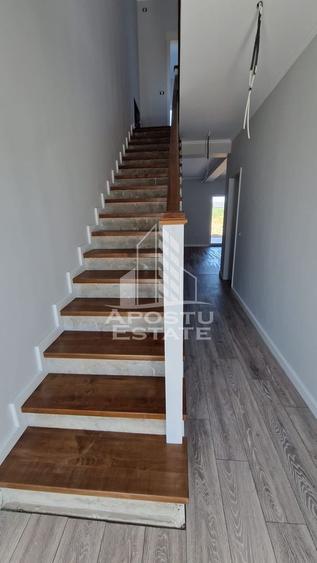 Duplex cu 4 camere cu Canalizare în Remetea Mare