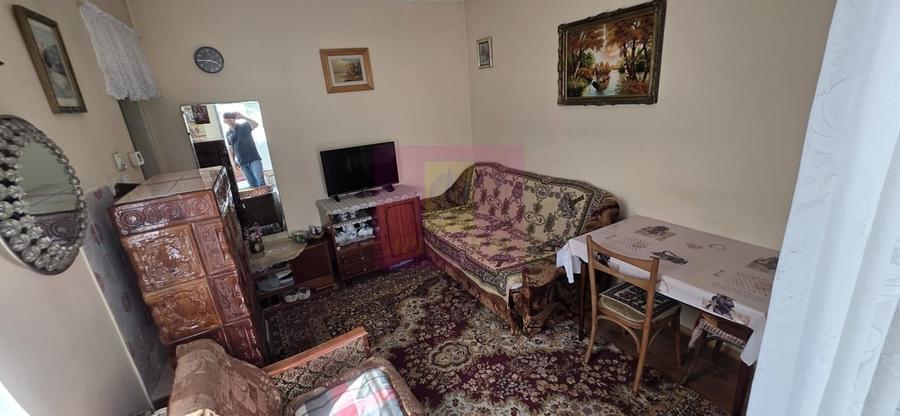 Casă cu 5 camere în Central