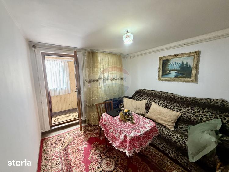 Casă cu 5 camere cu Teren 3344 Mp în Țifești