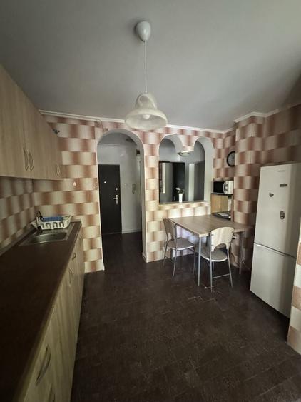 Apartament cu 2 camere decomandat în Vitan